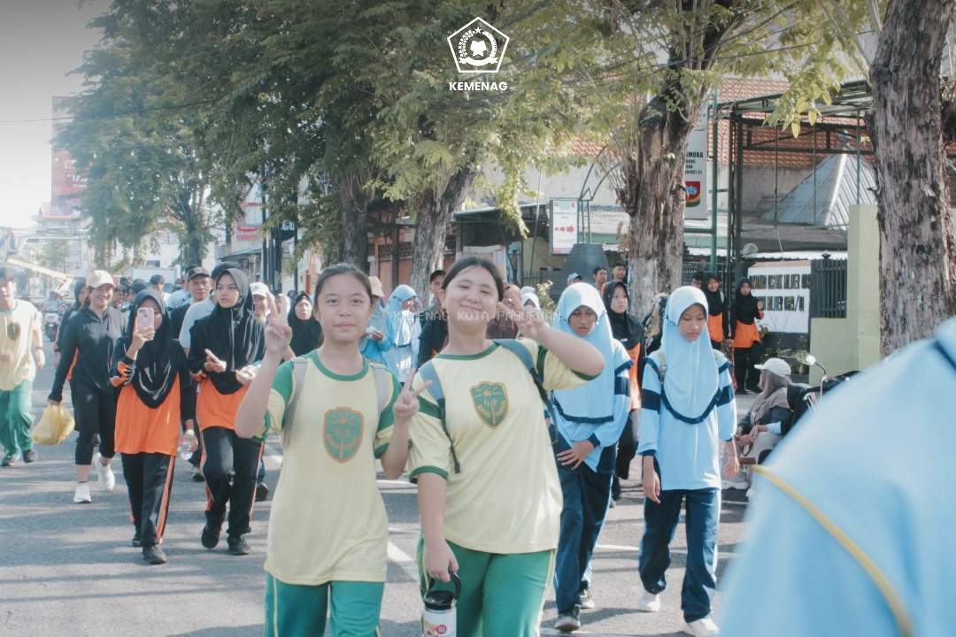 Harmoni Peringatan HAB ke-80: Kemenag Pasuruan Ajak Umat Rajut Kerukunan Lewat Jalan Sehat