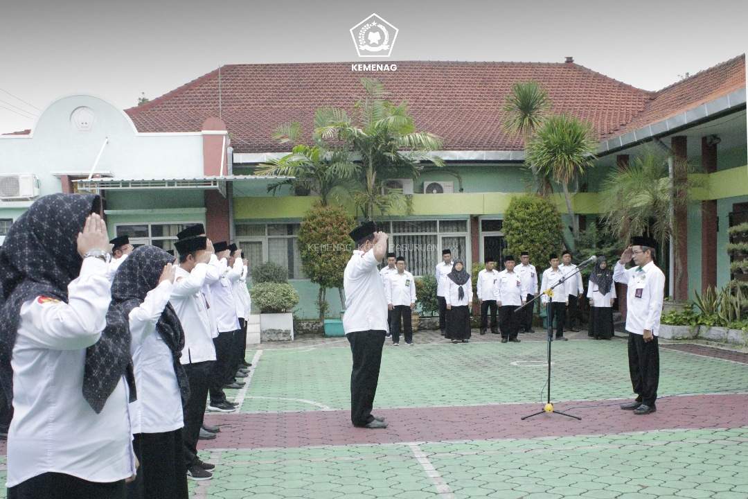 Apel Pagi Awali Pekan, ASN Didorong Tingkatkan Disiplin, Kinerja, dan Adaptasi Perubahan