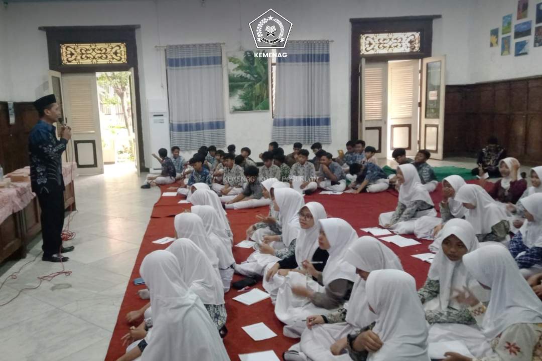 Wujudkan Generasi Berkarakter, 70 Siswa SMPN 2 Kota Pasuruan Ikuti Bimbingan Remaja Qeren Qurani (RQQ)